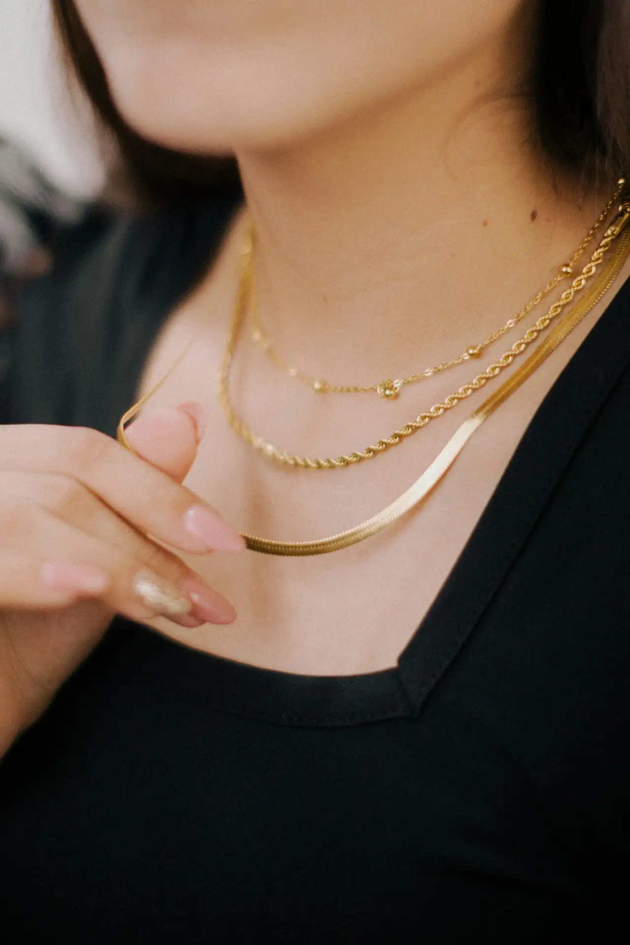 Elegant Pearl Necklace - Image 4